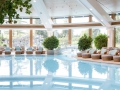 Sonnenalp-Resort_Pool-im-Sommer_Hochformat