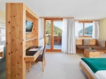 23_Arosea_Doppelzimmer-mit-Balkon_0216843