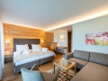 Kornblumensuite-Dorfhotel-Fasching-c-Dorfhotel-Fasching_G.A.-Service-GmbH_Muehlbacher-1-83