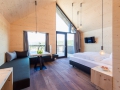 Hotel Pfoesl_Zimmer_Wald Chalet c Florian Andergassen 3