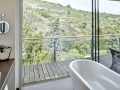 002_STEIG_GERNER-GERNER-PLUS_Gregor-Titze_Weinbergsuite_bathG