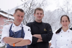 (c) Hotel GH Post Michael Spirk (links) und vier weitere 5-Sterne-Hotelköche aus Lech schwingen am 3. Dezember in der „Post“ den Kochlöffel für den guten Zweck!