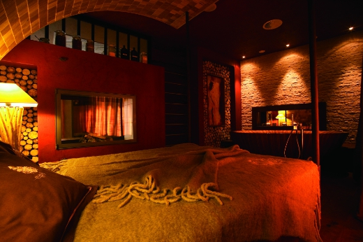 (c) Hotel Engel Hotel Engel