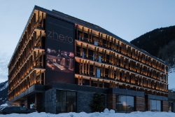 Bilder: Zhero Hotel Group, Architekturbüro Jäger Hotel Zhero Ischgl/Kappl