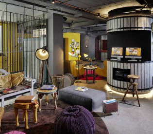 Keine Rezeption, schaukelnde Betten und runde Hotelzimmer