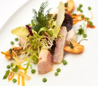 Matjes Salat und Rollmops
