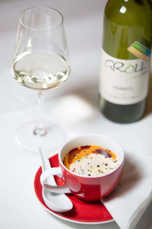 Weinpraesentation_Groll_taglang_gruenerveltliner_ingwersuppe Weinpraesentation_Groll_taglang_gruenerveltliner_ingwersuppe
