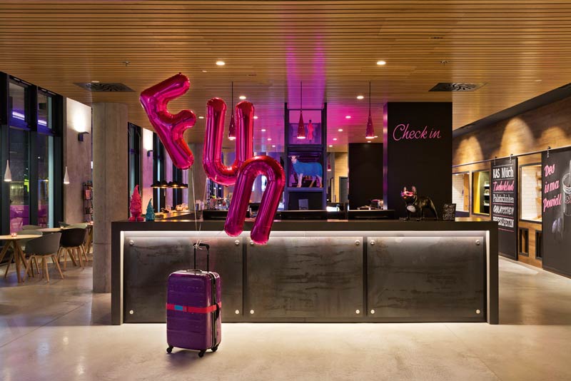 Moxy Hotel Rezeption