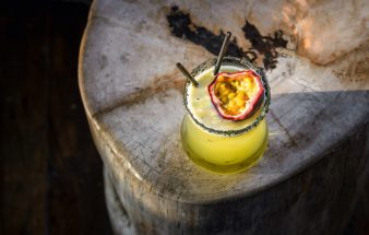 Signature-Cocktails fröhlich und farbenfroh